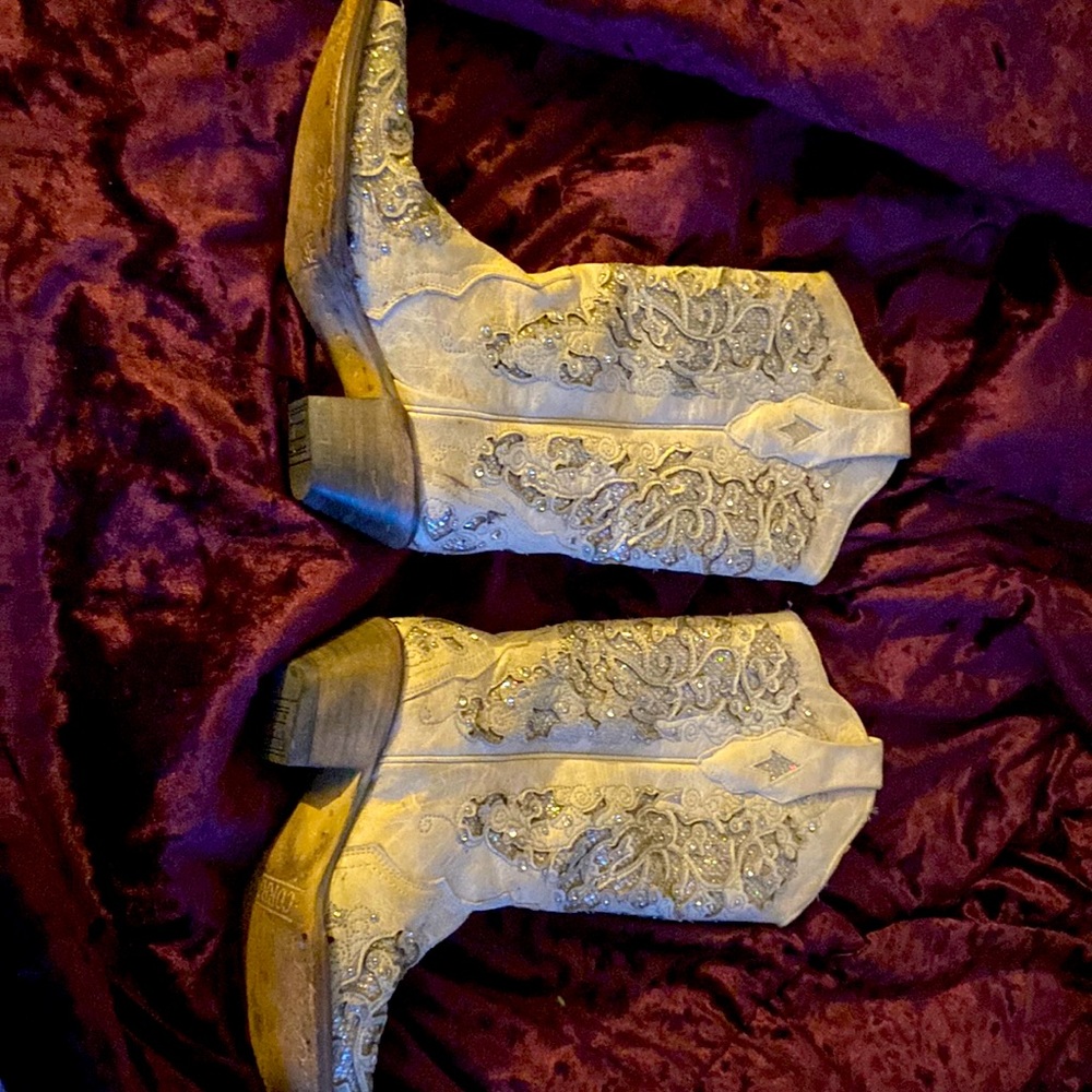 Corral boots